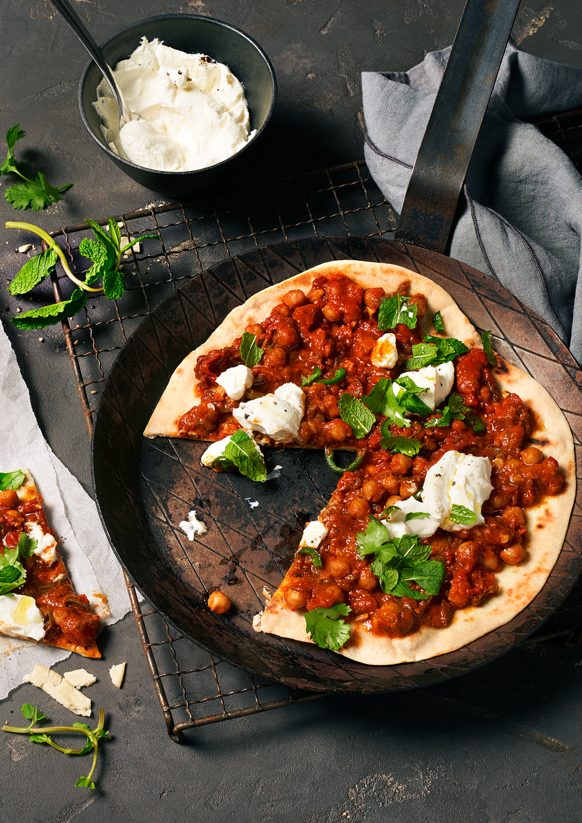 Achtung: Die Pfannenpizza im Shakshuka-Style kann süchtig machen!