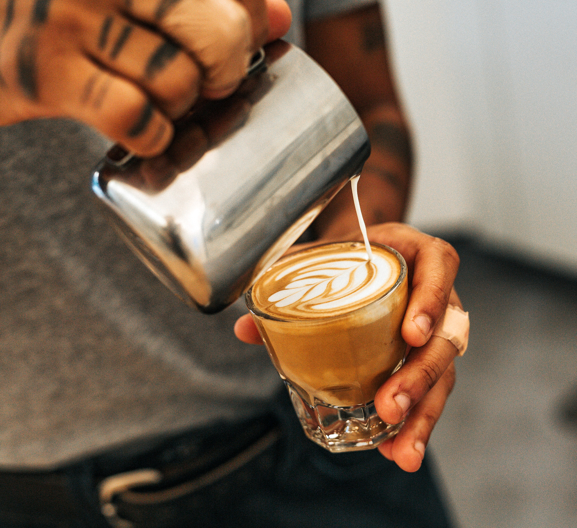 Ganz gleich, ob als »kleiner kalter Kaffee« oder als Longdrink: Iced Kahlúa Latte schmeckt immer!