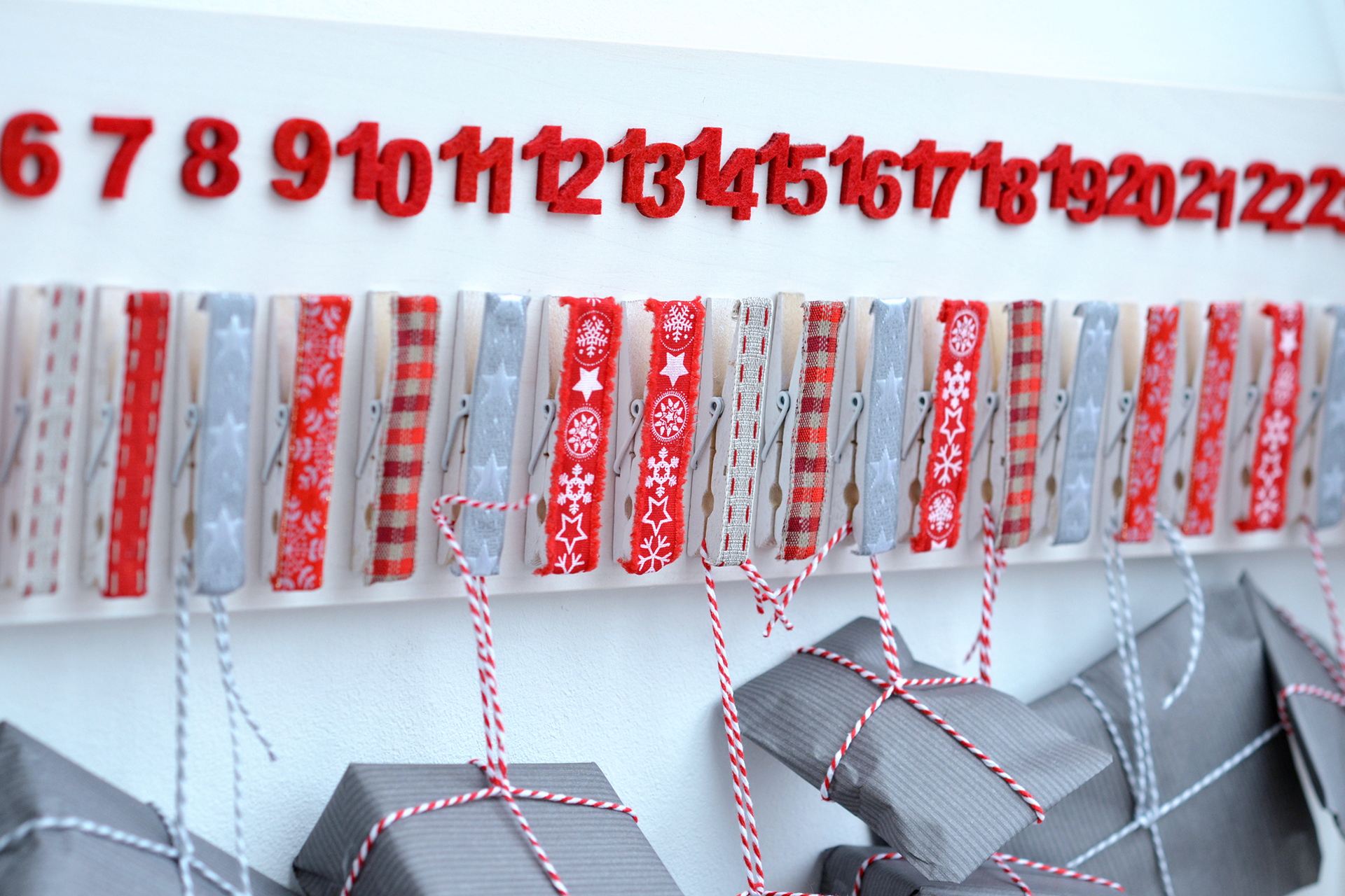 Adventskalender mit Wäscheklammern