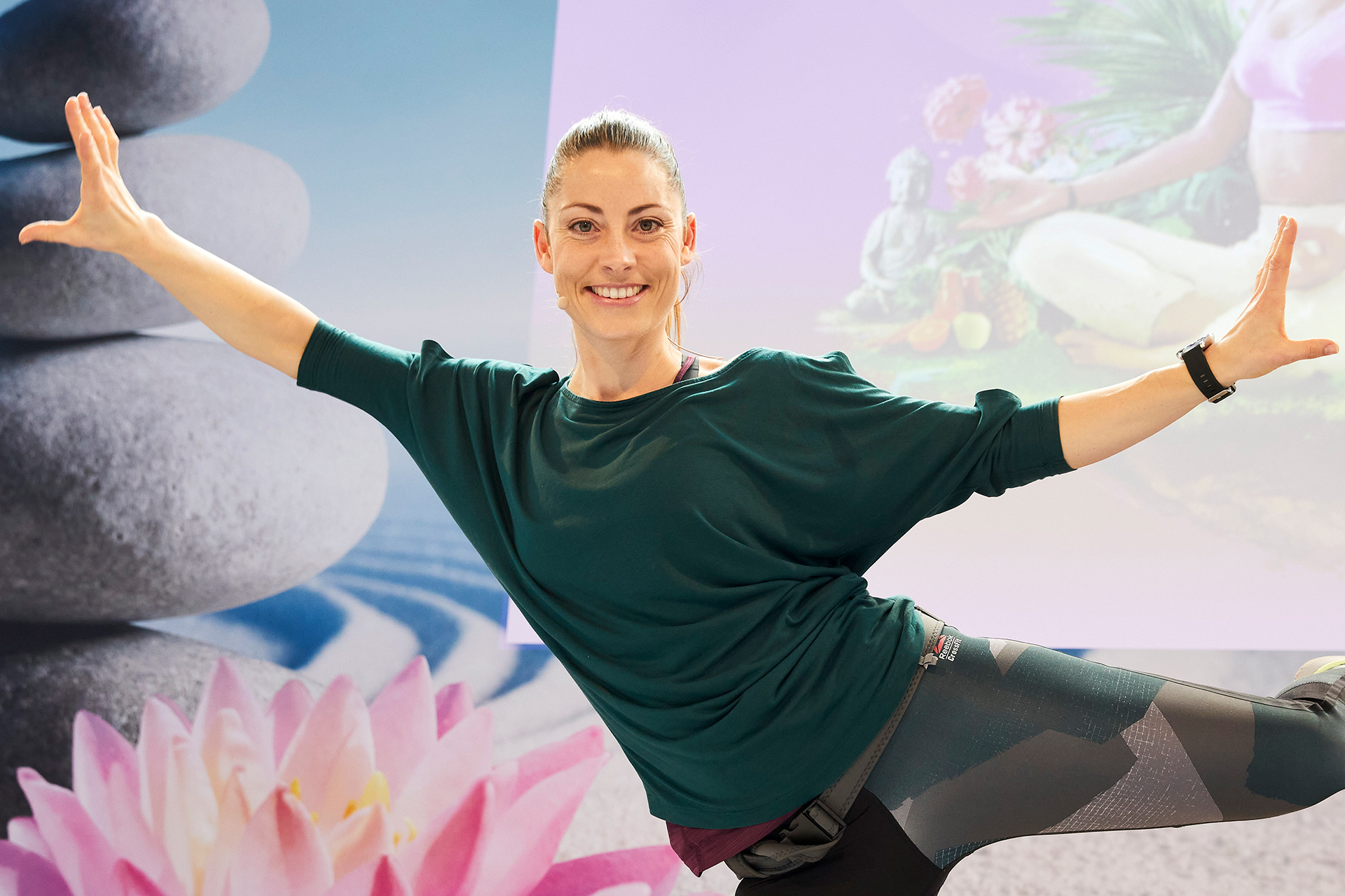 Johanna Fellner lud auf der Gesundheitsbühne zum Mitmachen ein