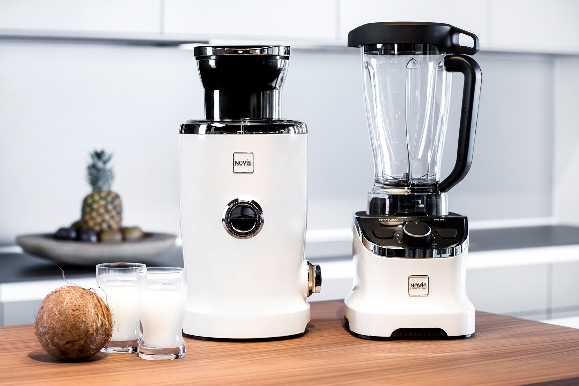 Traum in Weiß: Novis VitaJuicer und ProBlender